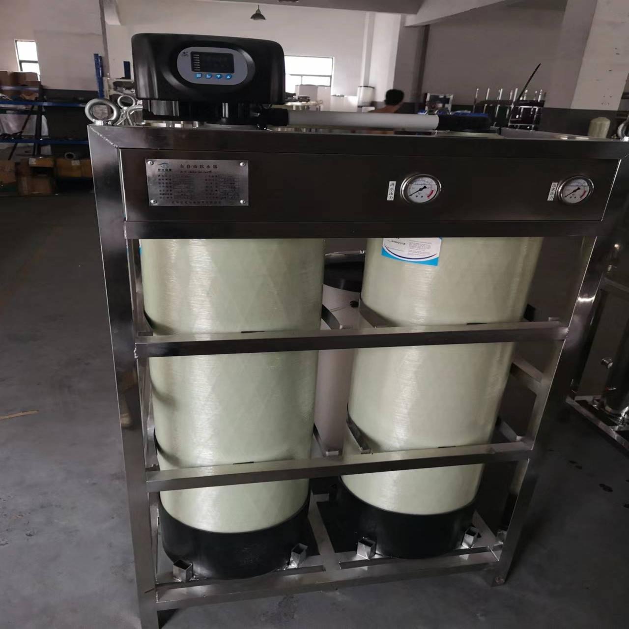 2 tonluk tek valf çift tank, biri kullanım için diğeri bekleme için